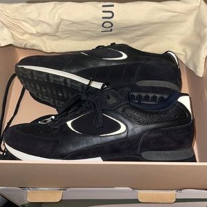 AUTHENTIC Louis Vuitton Men shoe